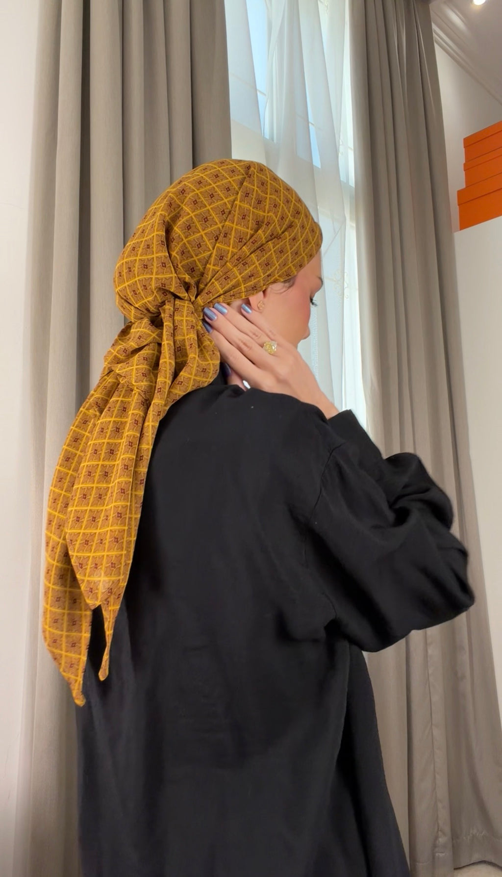 Chiffon Twirl (Scarf)